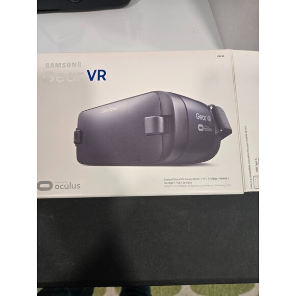 Samsung Gear VR Oculus Virtual Reality Headset SM-R323 Includes Remote - Picture 7 of 12
